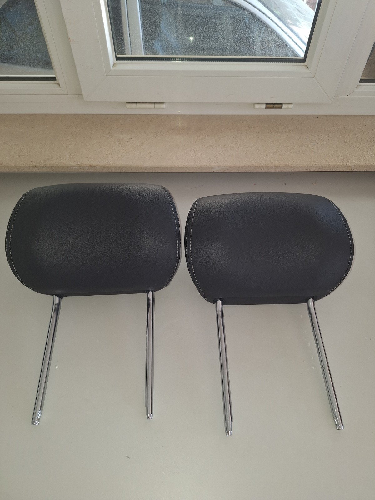 2x hoofdsteun nieuw voor een  Ford Mondeo geweest, Ophalen of Verzenden, Nieuw