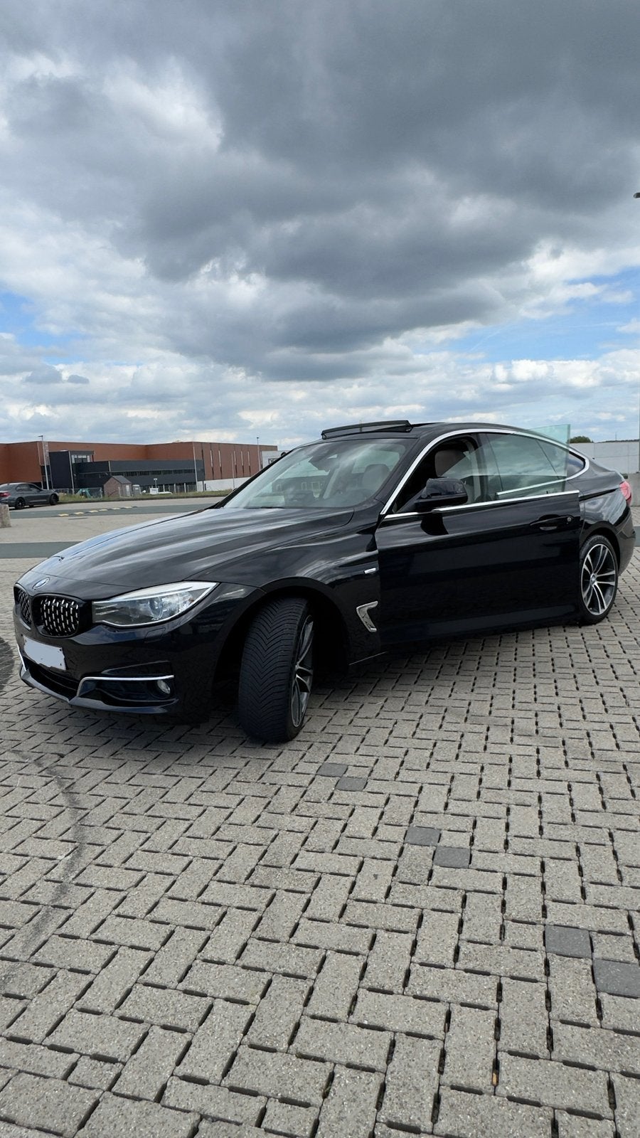 BMW 318GT, Automaat, Achterwielaandrijving, 4 cilinders, Zwart