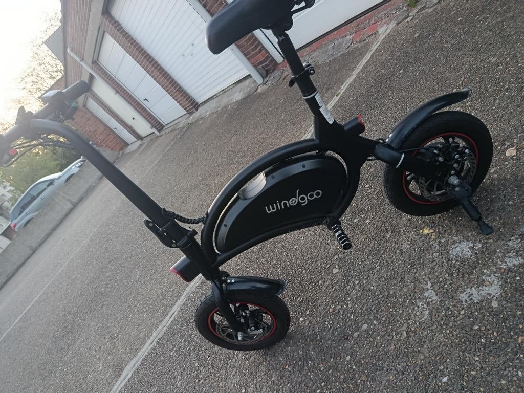 Nette Windgoo B3 Elektrische Vouwfiets – Ideaal voor stad/tr, Vélos & Vélomoteurs, Trottinettes, Enlèvement ou Envoi