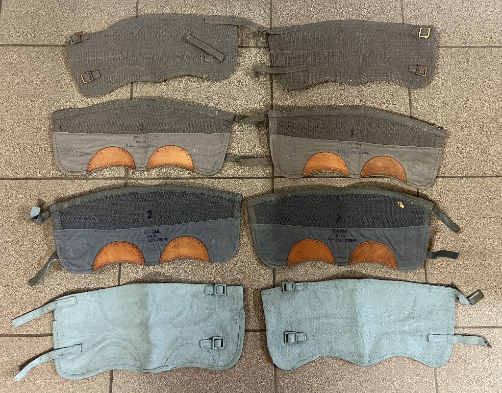 Militaria - box 50 lichtblauwe getten - gaiters - beenkappen, Ophalen, Marine, Overige typen