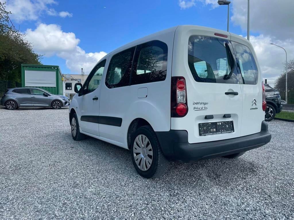 Citroën Berlingo (bj 2015), Auto's, Bestelwagens en Lichte vracht, 4 deurs, Gebruikt, Zwart, Wit