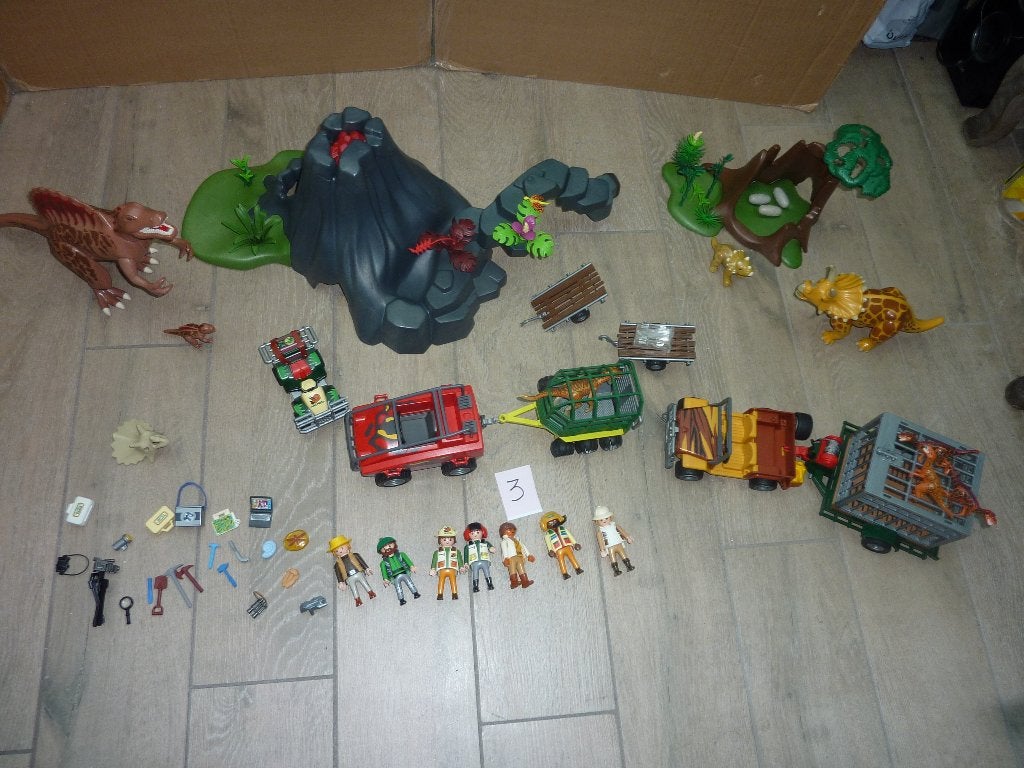 Grote dino set met vulkaan en ventjes nr. 3 playmobil, Enlèvement ou Envoi, Comme neuf, Ensemble complet