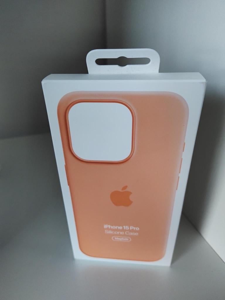 Apple MagSafe silicone hoesje Orange iPhone 15 Pro, Ophalen, IPhone 15, MagSafe, Hoesje of Tasje