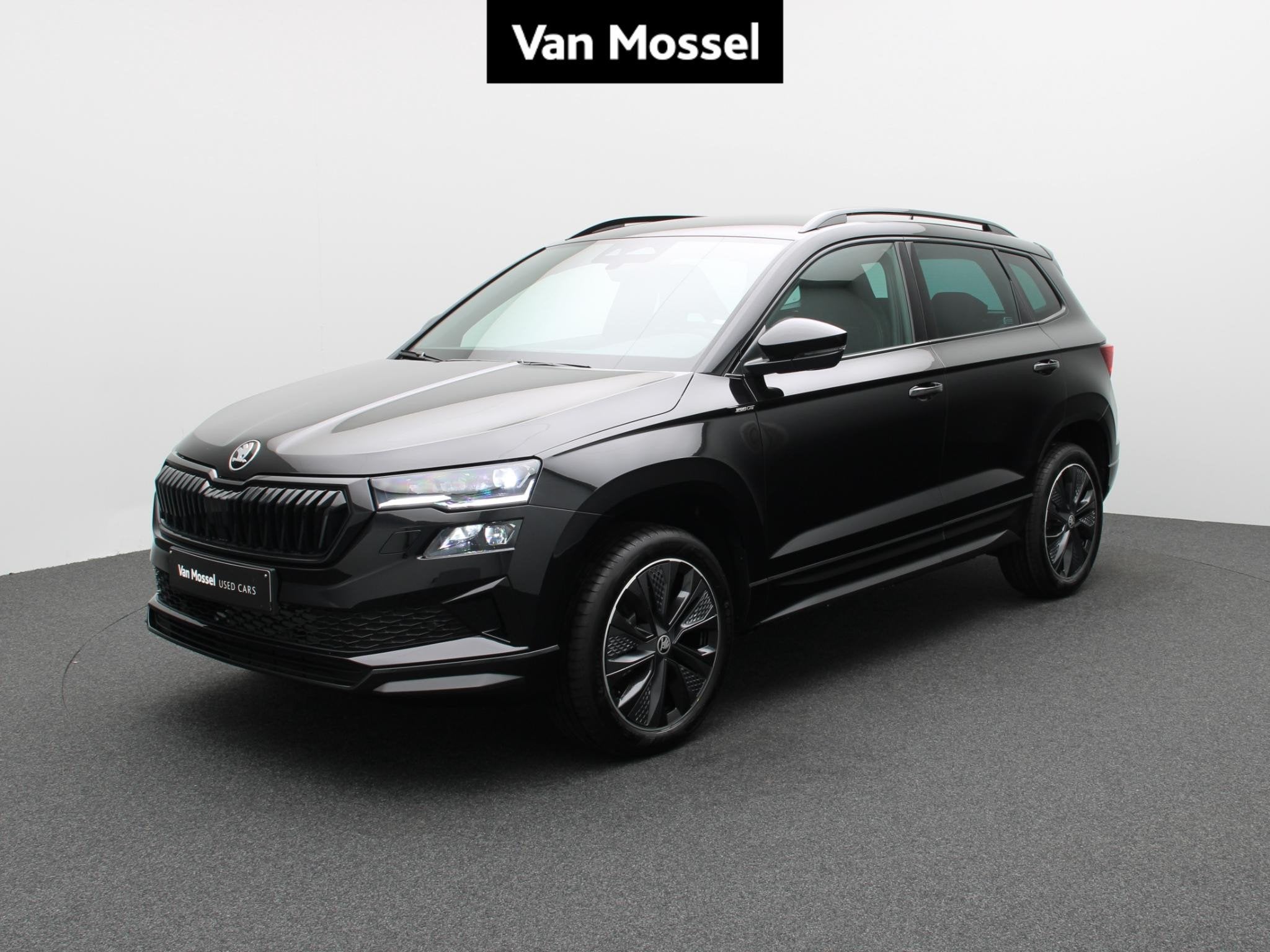 Skoda Karoq SPORTLINE - 10km - Camera - Zetevverwarming, Auto's, Stof, 110 kW, 4 cilinders, Elektrische koffer