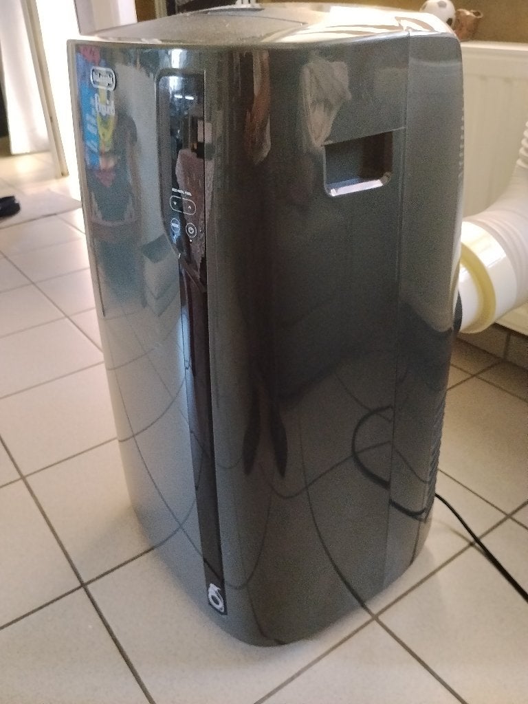 CLIMATISEUR MOBILE HAUT DE GAMME DELONGHI 11000 BTU – SILENT, 60 à 100 m³, Refroidissement et Déshumidification, Comme neuf, Enlèvement