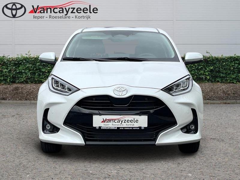 Toyota Yaris Iconic+Hi-techpack+cam+nav+sens V+A, Auto's, Toyota, 116 pk, Wit, Hybride Elektrisch/Benzine, USB