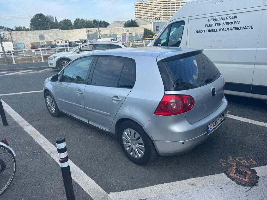 Golf 5 essense automatique, Argent ou Gris, Achat, Automatique, Essence