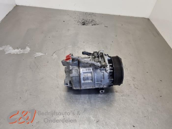 Pompe clim d'un Nissan NV300, -, 3 mois de garantie, Utilisé, -