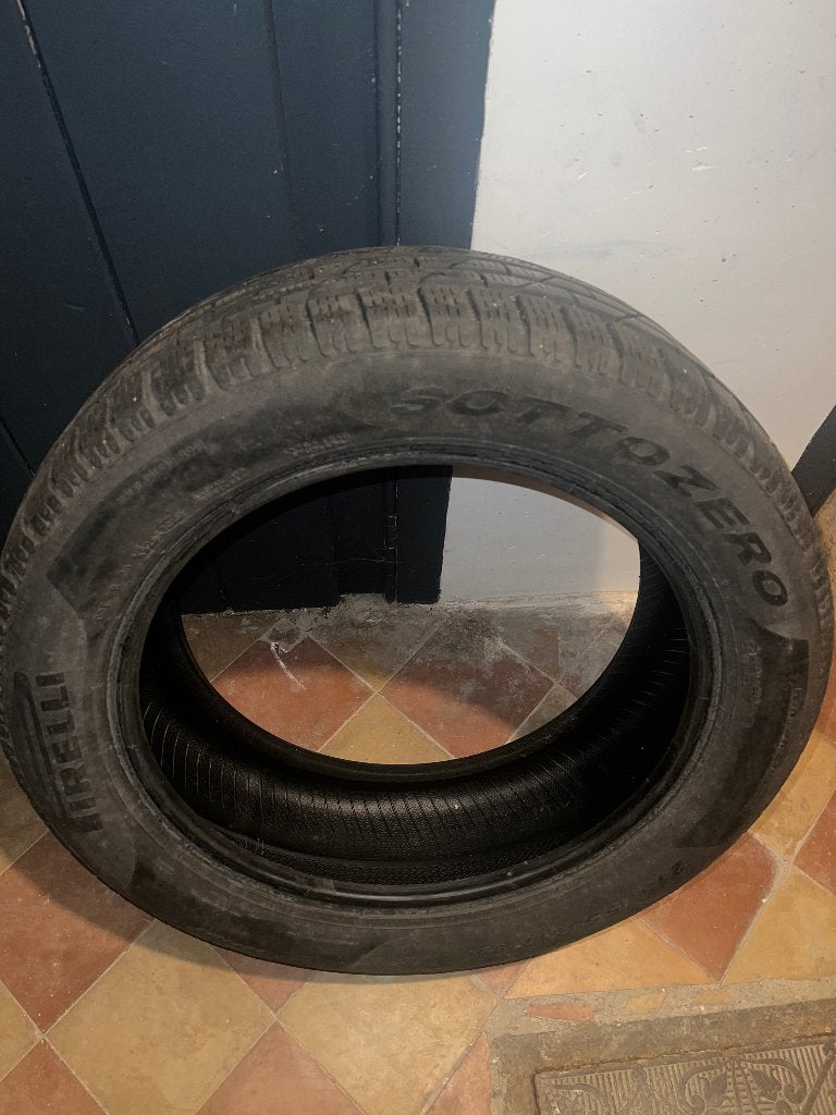4x Pneu hiver Pirelli Sottozero 215/55 R17, Enlèvement, Utilisé, Pare-chocs