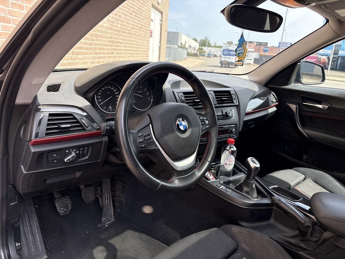 BMW 114 1-serie 114i Business | Pano | Airco | Cruise | PDC, Autos, BMW, Achat, 129 g/km, Entreprise, Boîte manuelle