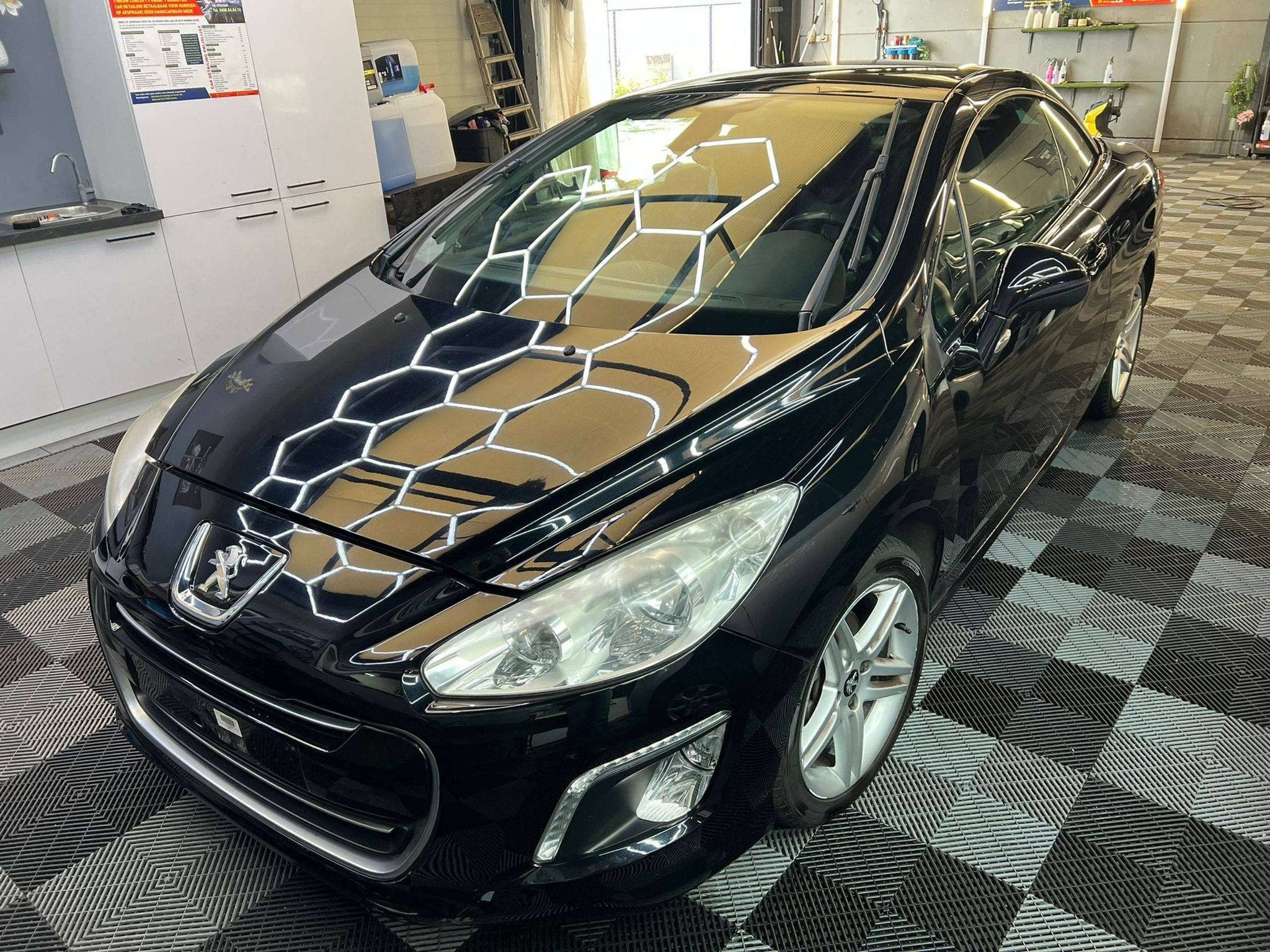 Peugeot 308 CC Cabrio bj. 2013 Euro 5 92801km, Auto's, Gebruikt, Cabriolet, Zwart, https://public.car-pass.be/vhr/743726fb-5de0-4b80-8ade-a30d5b7e4103