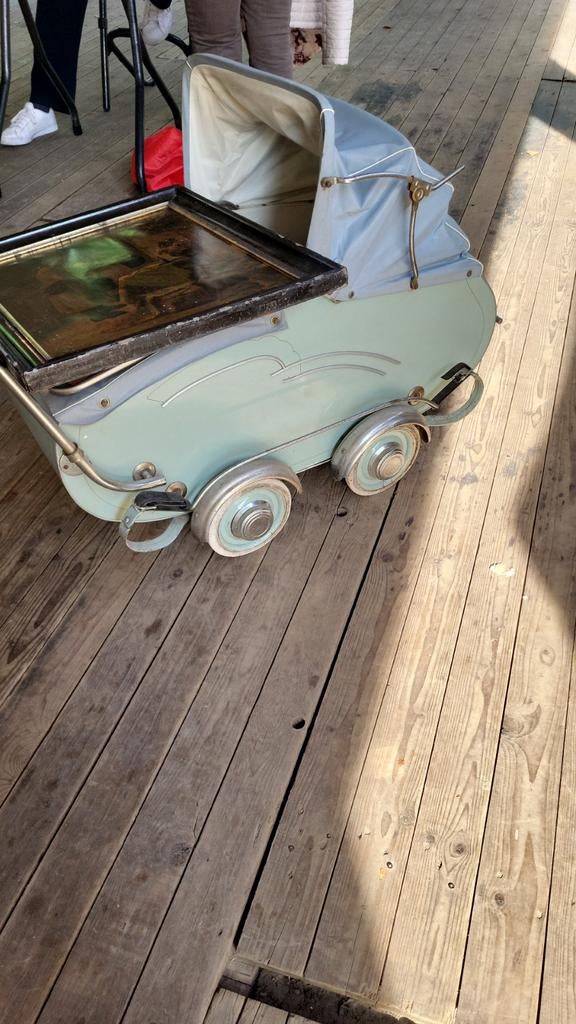 Kinderenwagen, Enlèvement