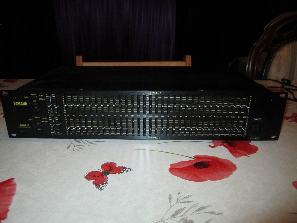 YAMAHA Q2031B, Audio, Tv en Foto, Ophalen of Verzenden, Gebruikt