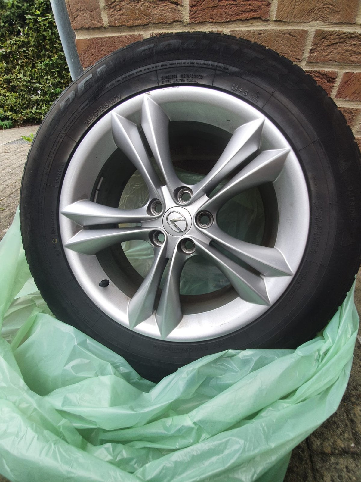 Jantes 18 pouces Lexus, Avec Pneus hiver, Autos : Pièces & Accessoires, Pneus et Jantes, Pneus hiver, 18 pouces, Enlèvement