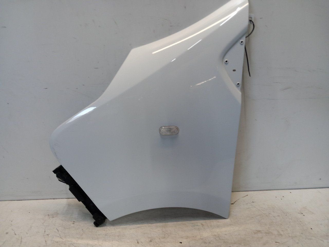 Spatbord links voor Renault Trafic, Onderdelen@venauto.nl, Van der Ven Autorecycling B.V., Gebruikt, Ettenseweg 76, 4706 PB Roosendaal, The Netherlands