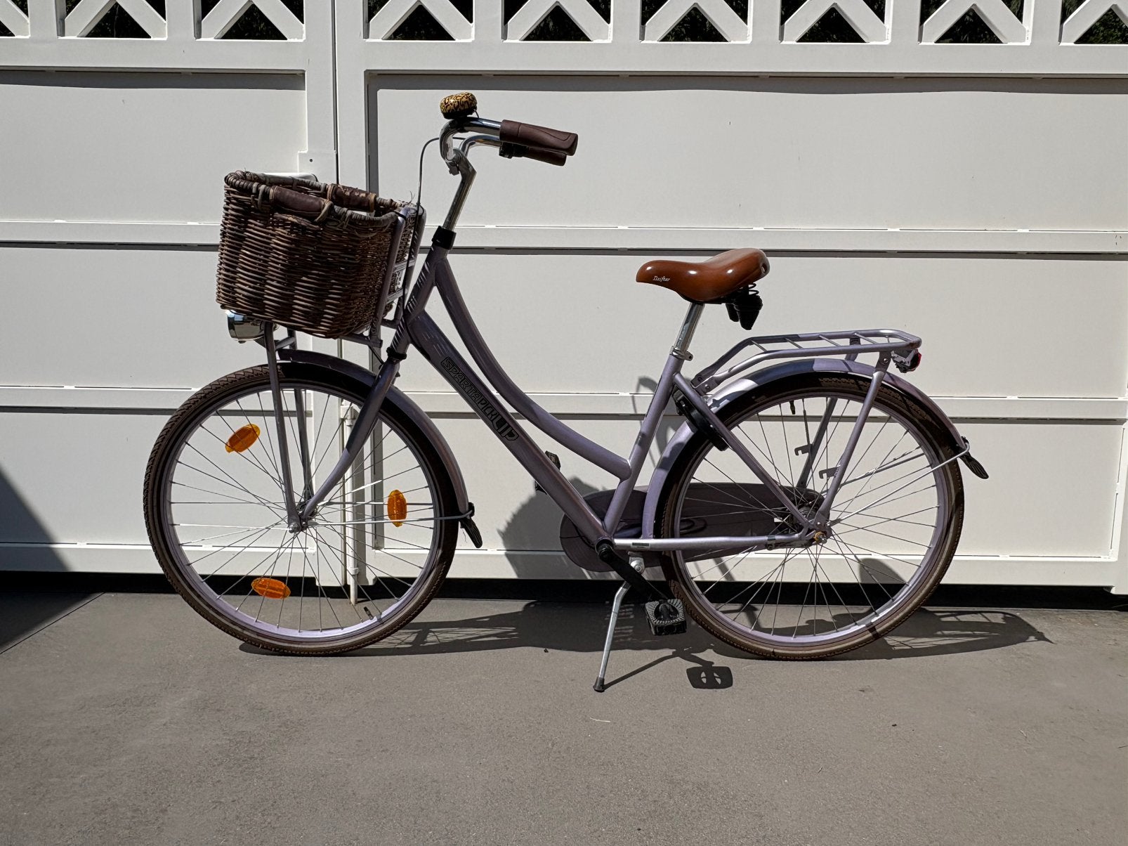 Meisjesfiets paars metallic, Fietsen en Brommers, Ophalen, Terugtraprem, Gebruikt, Versnellingen