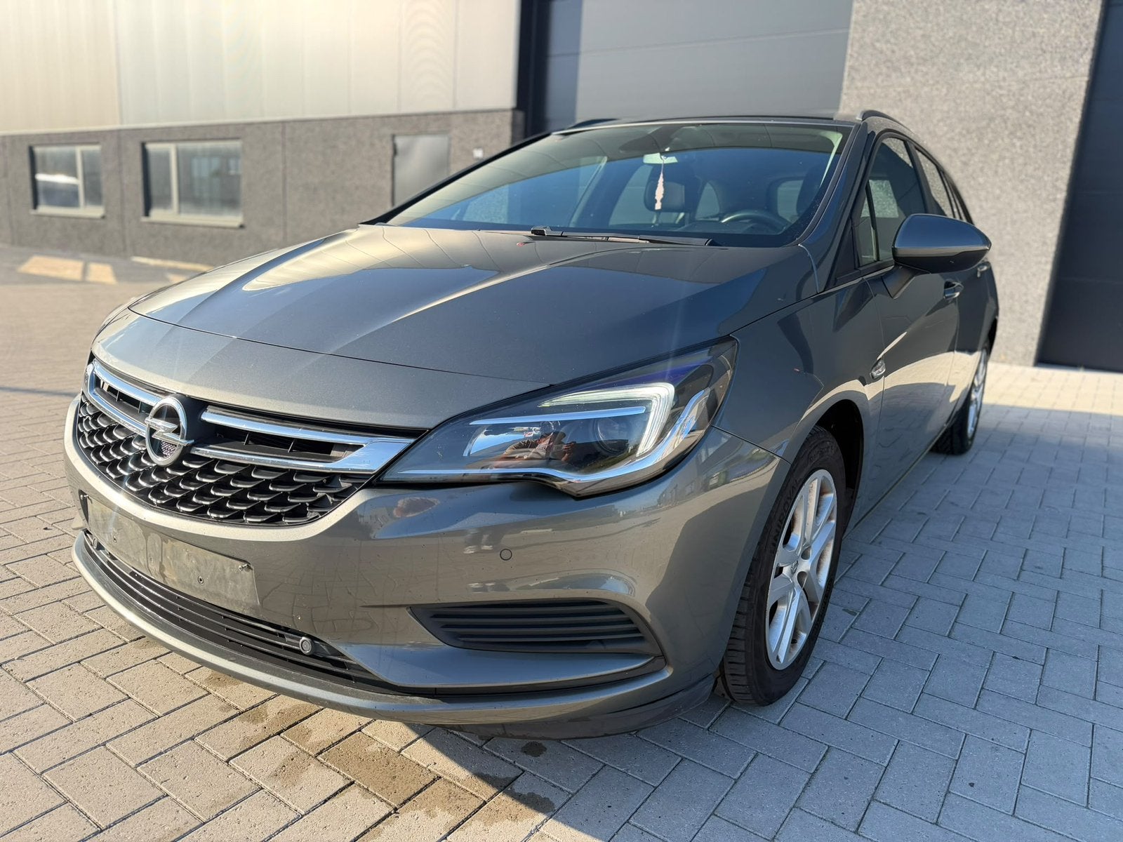 Opel astra - 1.6 ecotec diesel - euro 6b - 182.000 km, Auto's, https://public.car-pass.be/vhr/393be483-8f96-4c97-8e6a-7abbc36a42b7
