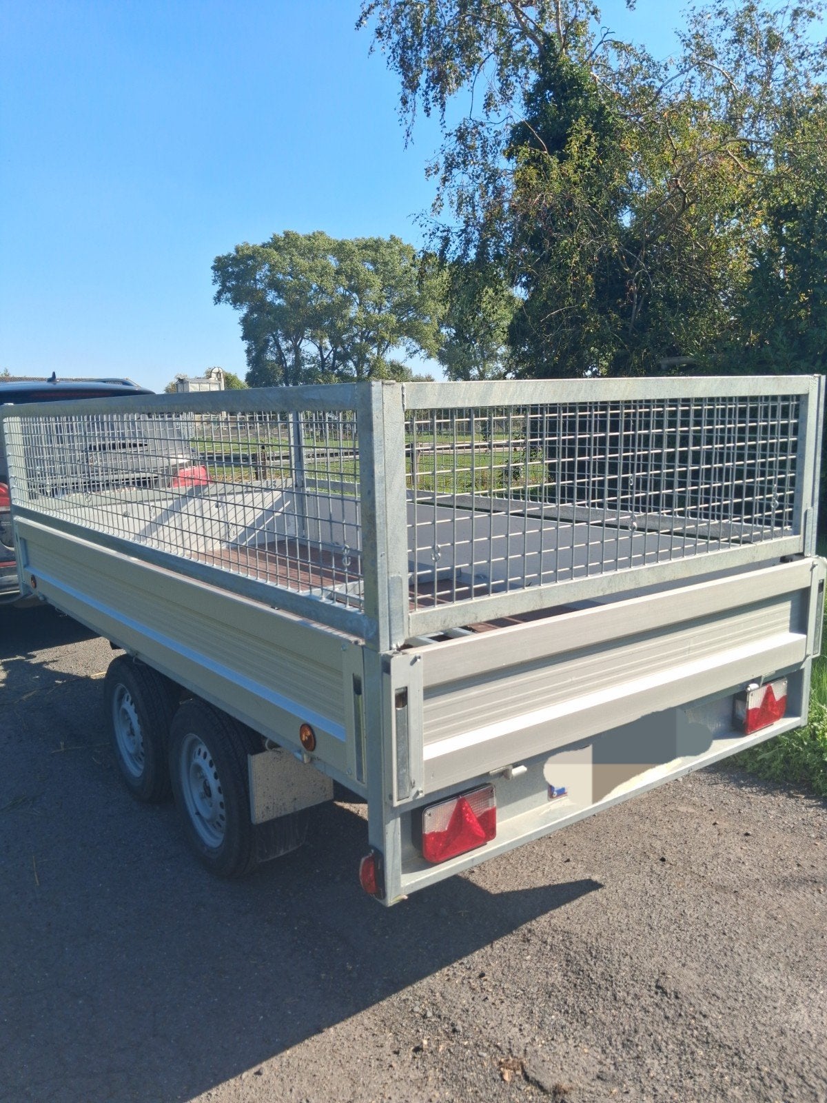 Benne basculante électrique 750 kg — Télécommandée — BEAUCOU, Enlèvement, Comme neuf