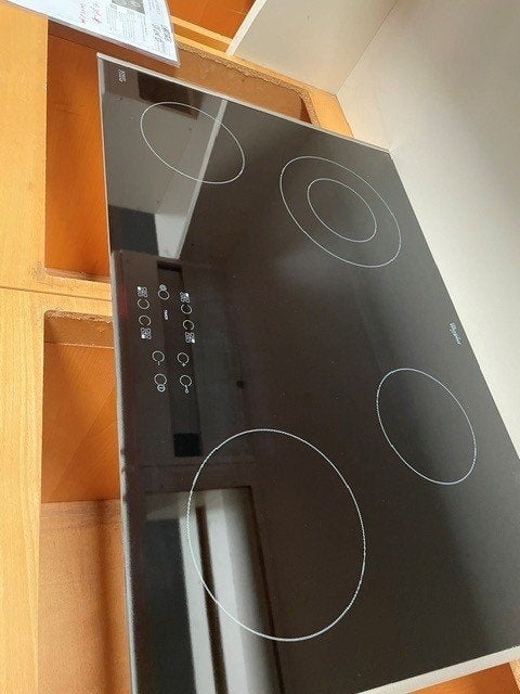 NOUVELLE PLAQUE DE CUISSON 77 CM, Electroménager, Tables de cuisson, Neuf, 4 zones de cuisson, Enlèvement, Encastré