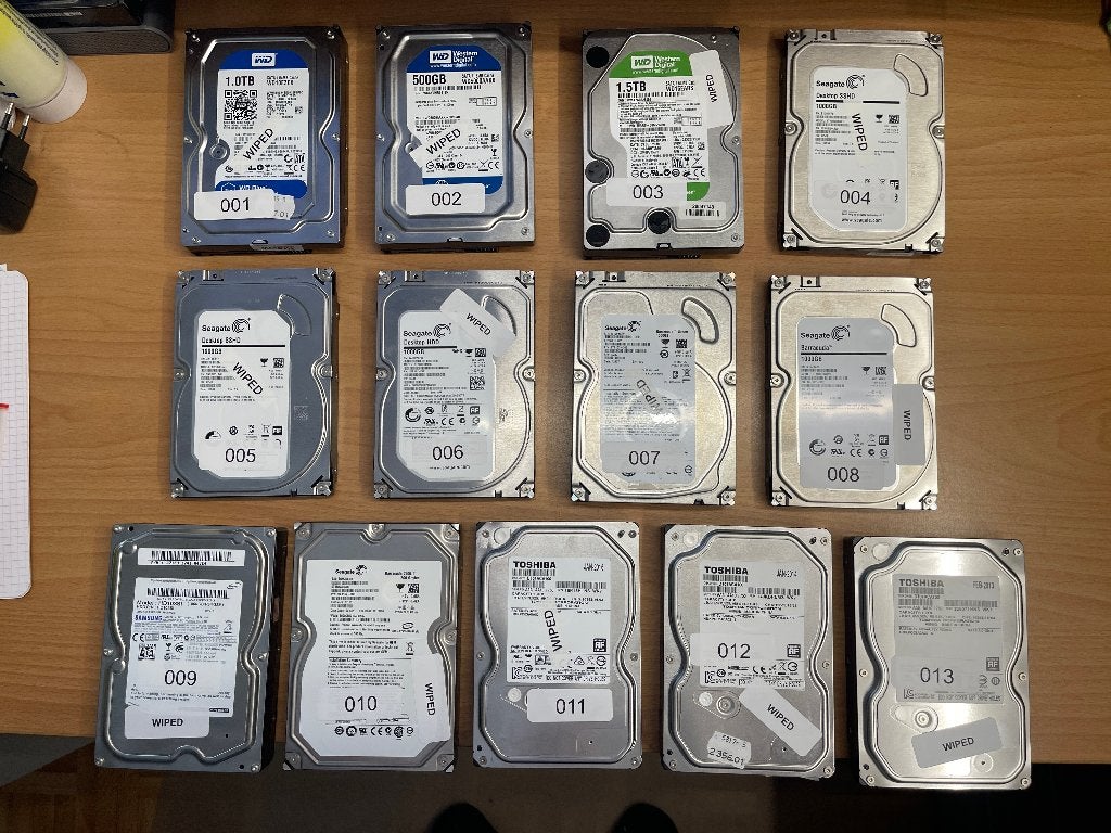 Lot van 13 hard disks (3.5inch), Computers en Software, Ophalen, Intern, Gebruikt, Desktop