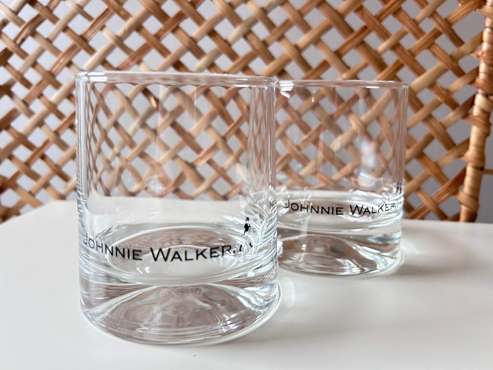 2 whiskyglazen - Johnnie Walker, Verzamelen, Ophalen of Verzenden, Nieuw, Borrel- of Shotglas