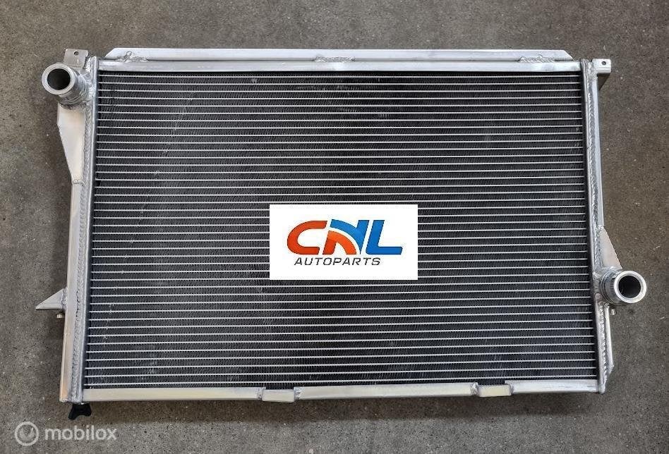 Radiateur BMW 7 E38 728/730/735/740/750i; 5 E39 520/523/528/, Neuf, Enlèvement ou Envoi