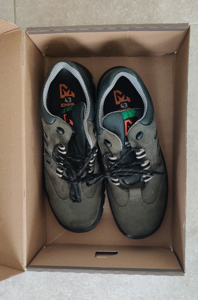 CHAUSSURES DE SECURITE, Enlèvement, Neuf