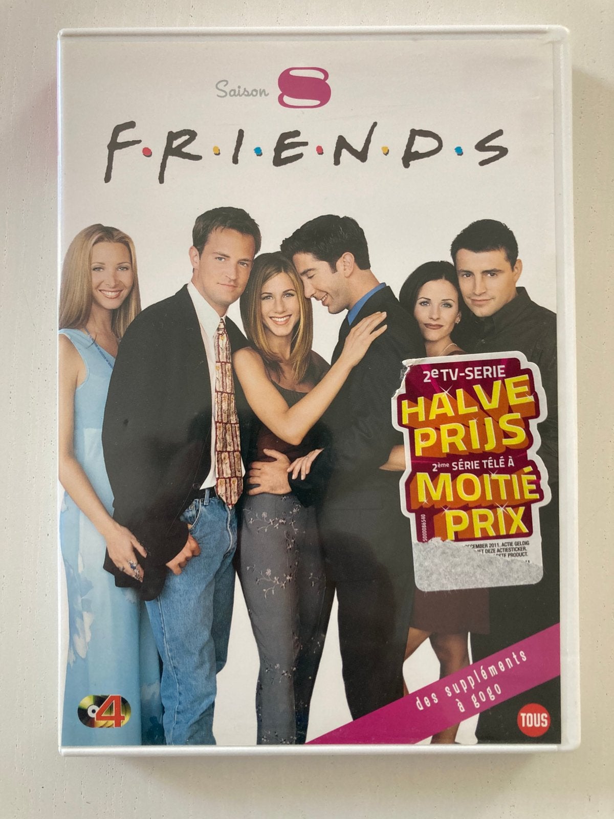 Friends saison/saison 8, Enlèvement ou Envoi, Comme neuf