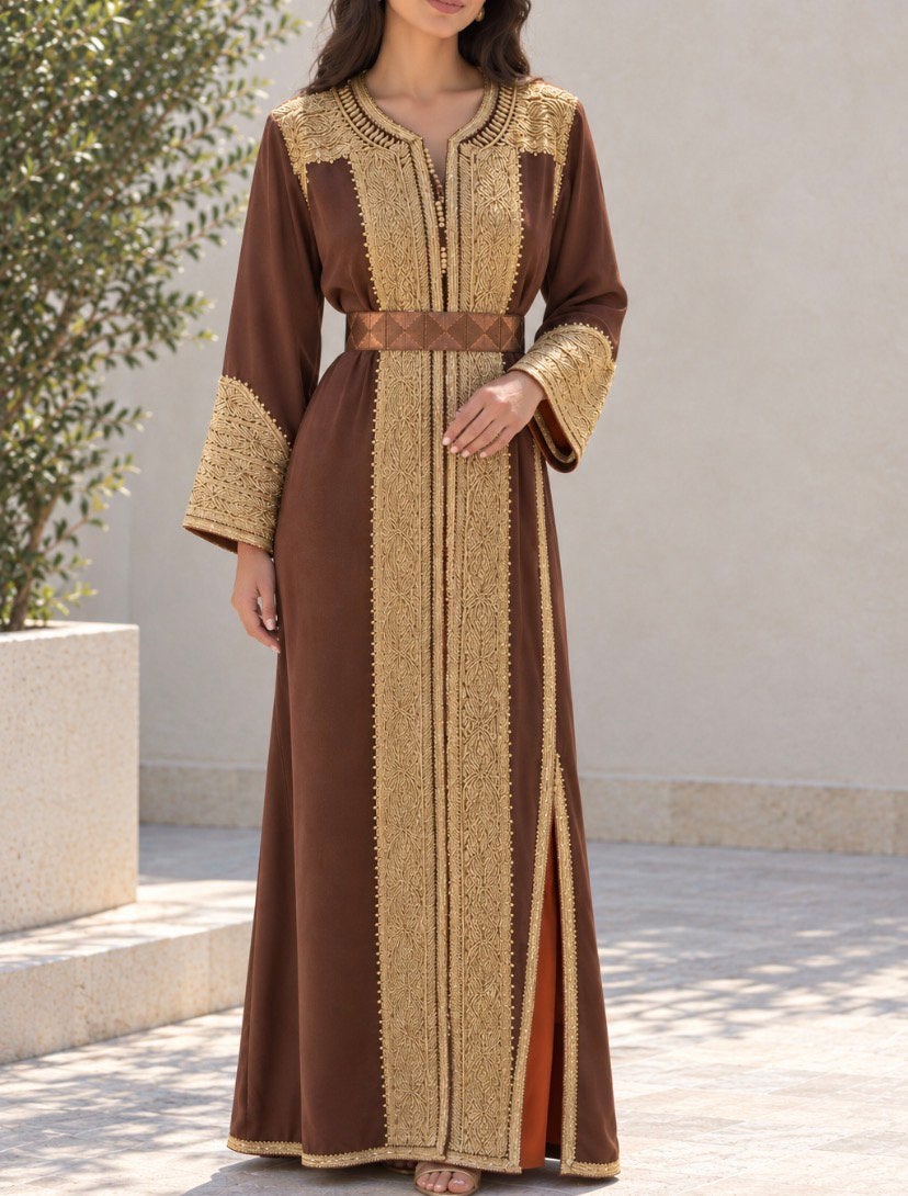 Takchita jurk, Kleding | Dames, Ophalen of Verzenden, Zo goed als nieuw, Maat 38/40 (M), Bruin