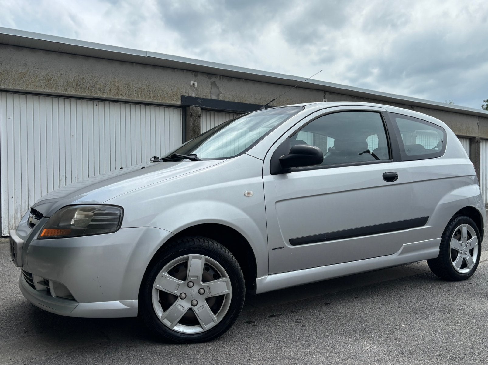 Chevrolet Kalos - 1.2 Essence - 87 000 Km - Homologuée, Alarme, Argent ou Gris, Achat, Particulier