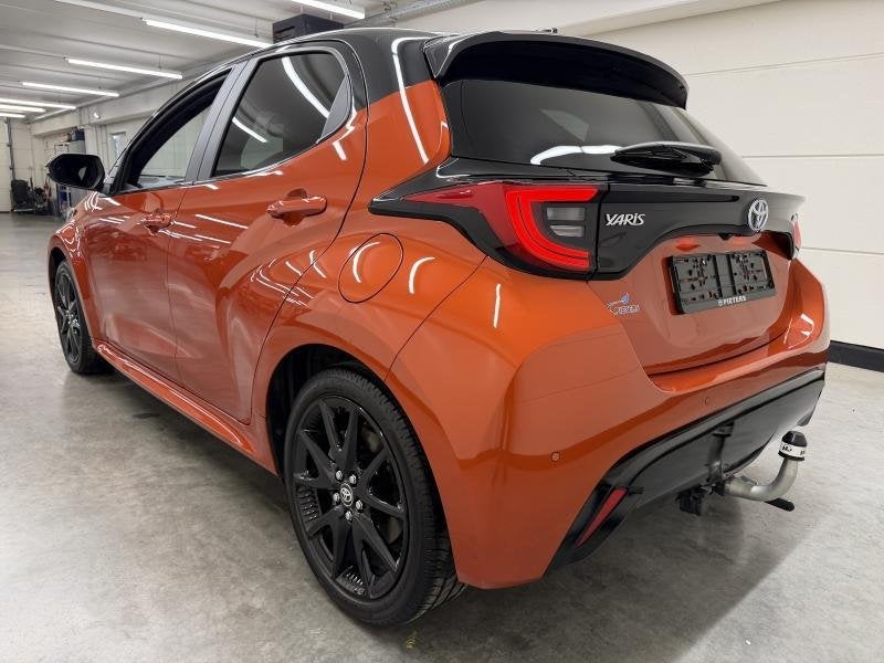 Toyota Yaris Style + Hi-tech Pack, Automaat, 1498 cc, Overige kleuren, Hybride Elektrisch/Benzine