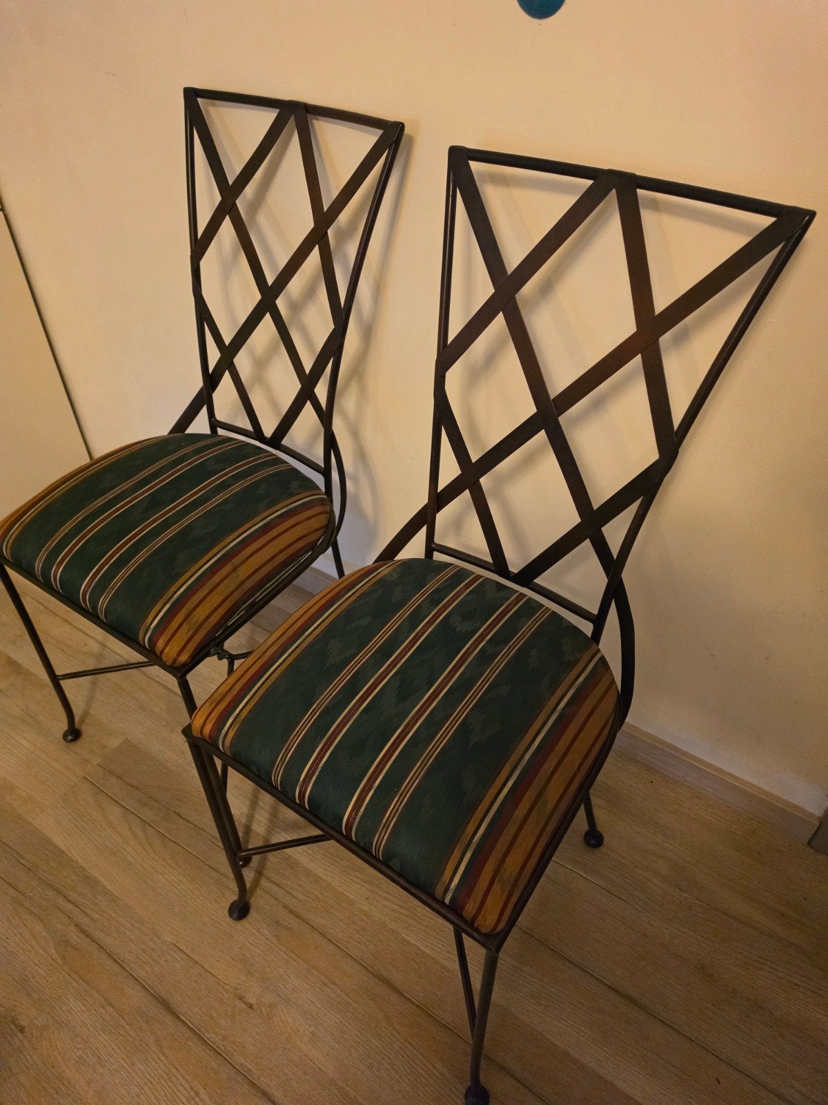 2 sièges en métal, Enlèvement