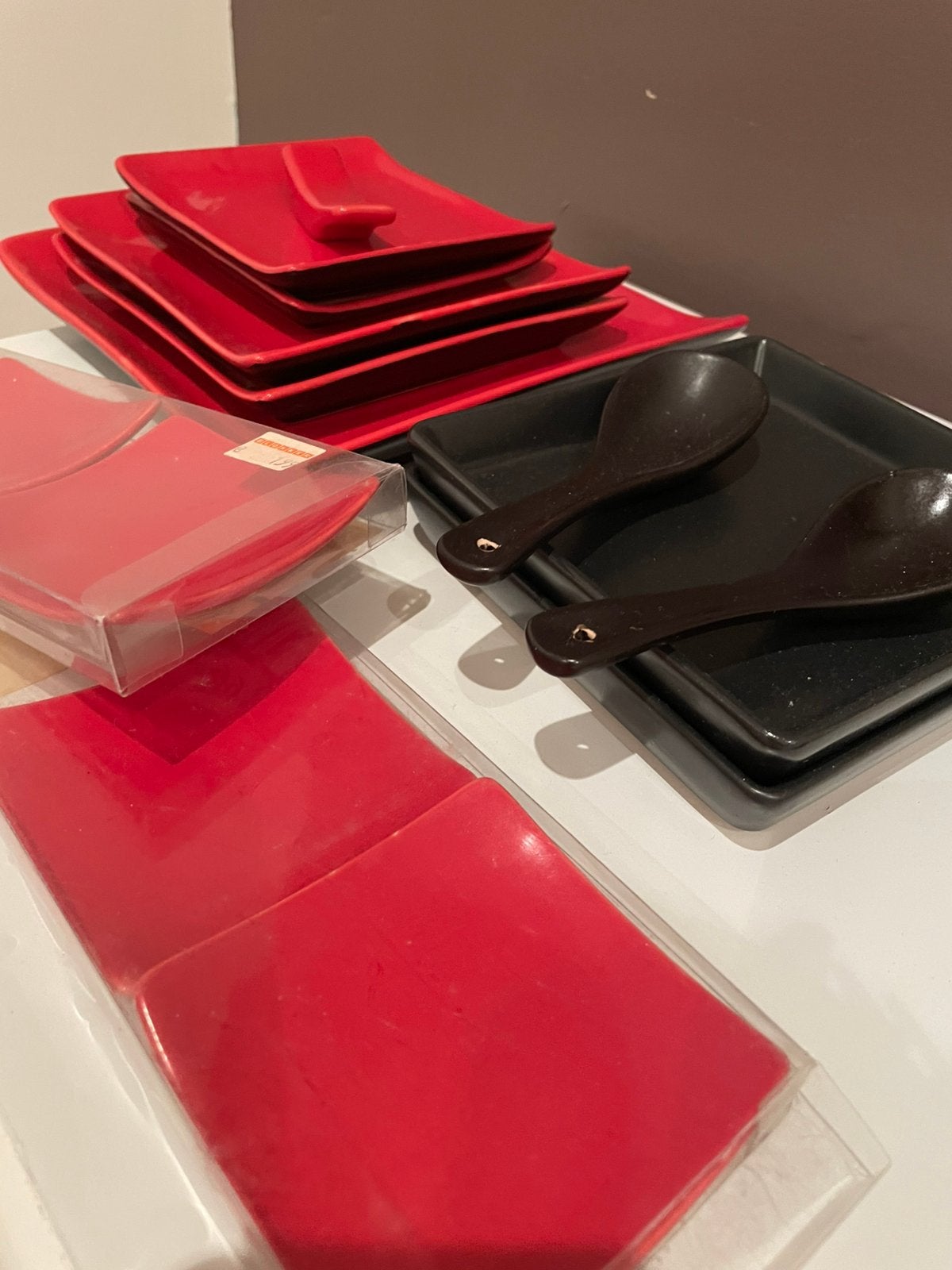 Ensemble assiettes, Enlèvement ou Envoi, Neuf