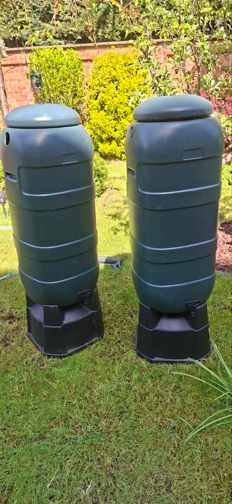 Watertonnen met voet én kraantje., Ophalen