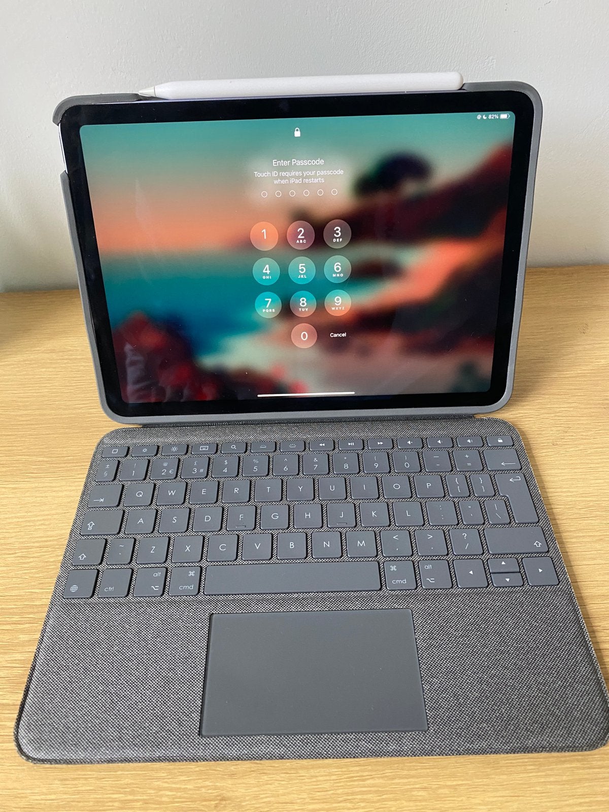 iPad Air 64GB Wi-Fi Paars + Apple Pencil +  Keyboard, Enlèvement ou Envoi, Comme neuf, Wi-Fi