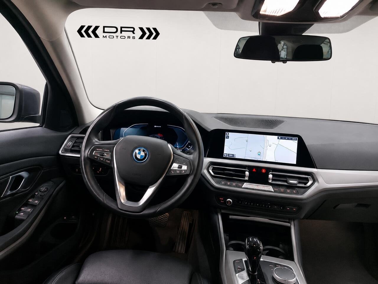 BMW 320 E - ADAPTIVE CRUISE - SPORTZETELS - APPLE CARPLAY, 1998 cc, 0 min, 0 kg, USB