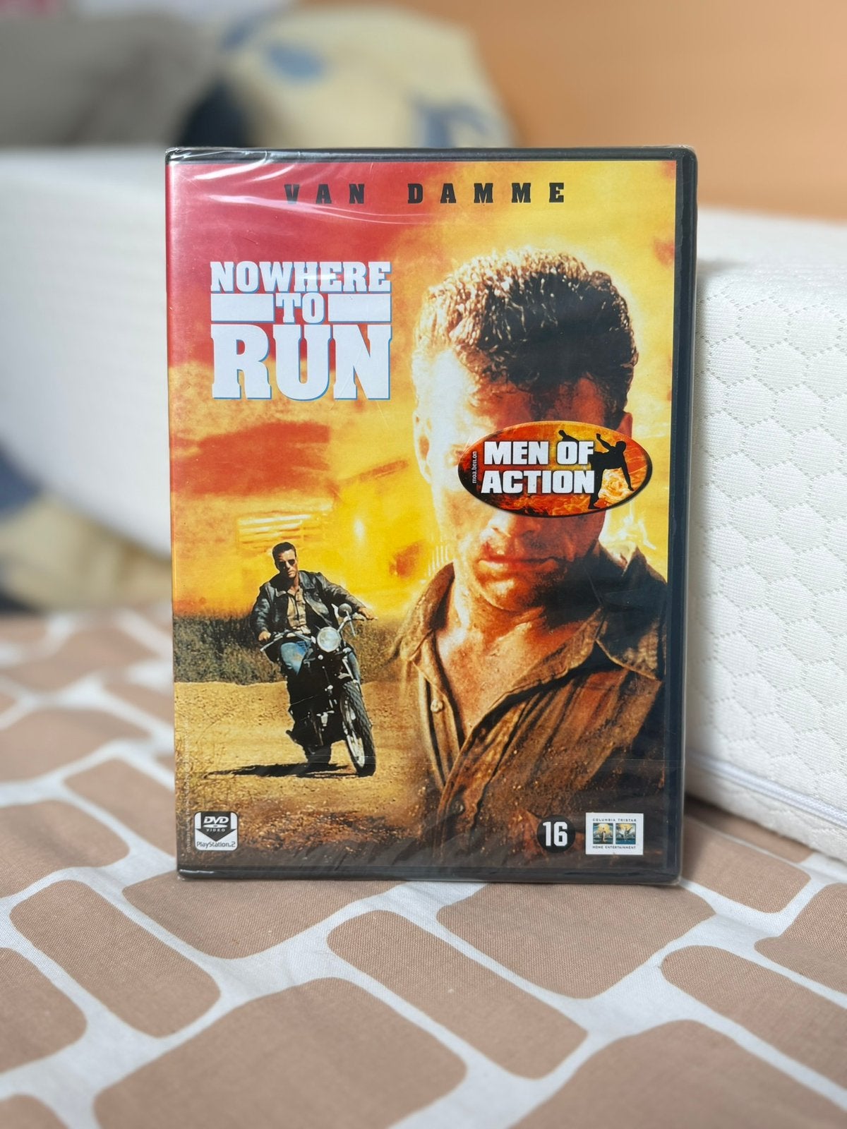 Columbia Pictures Nowhere to Run DVD Jean-Claude Van Damme, Ophalen of Verzenden, Zo goed als nieuw