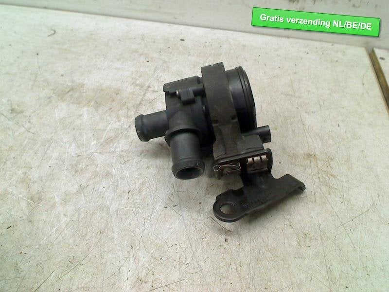 EXTRA EAU POMPE Audi A3 Sportback (8VA / 8VF) (5G0965567), Auto-Union-Straße  1,
85057  Ingolstadt, DE, Info@audi.de, Audi, Utilisé