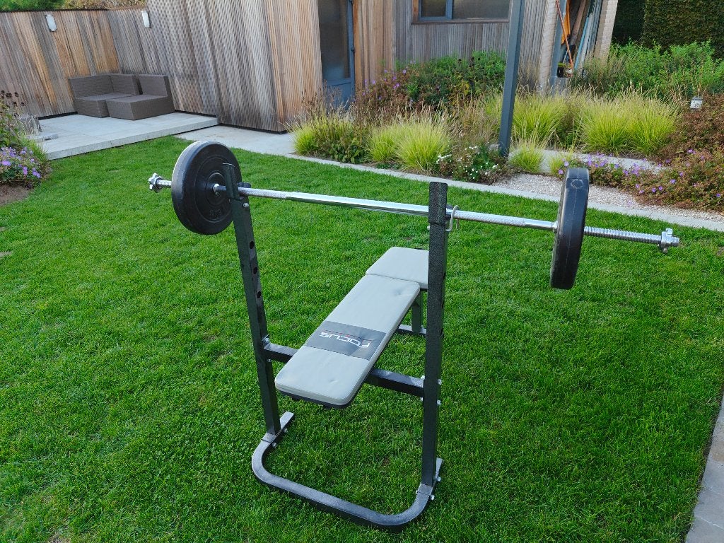 benchpress + halters, Sport en Fitness, Ophalen, Gebruikt, Armen
