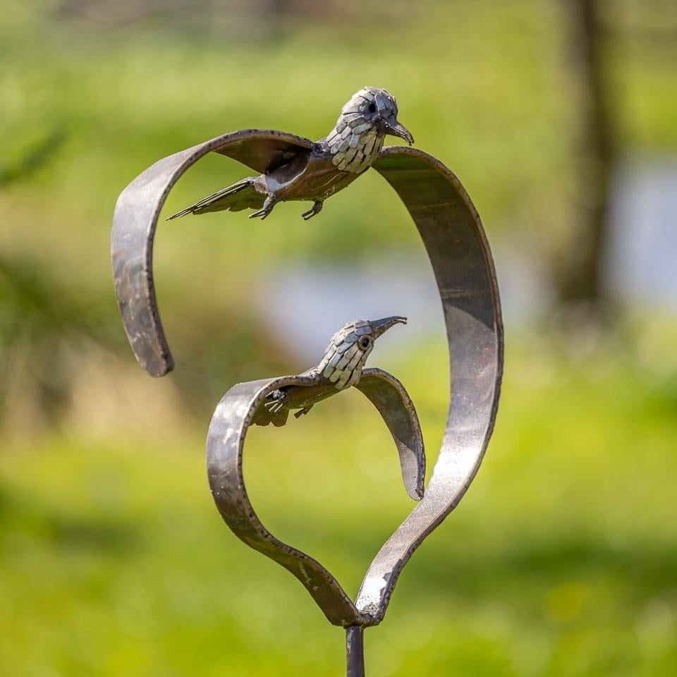 Beeld van een hart met vogels - Mooievogels, Tuin en Terras, Tuinstekers, Nieuw, Ophalen of Verzenden
