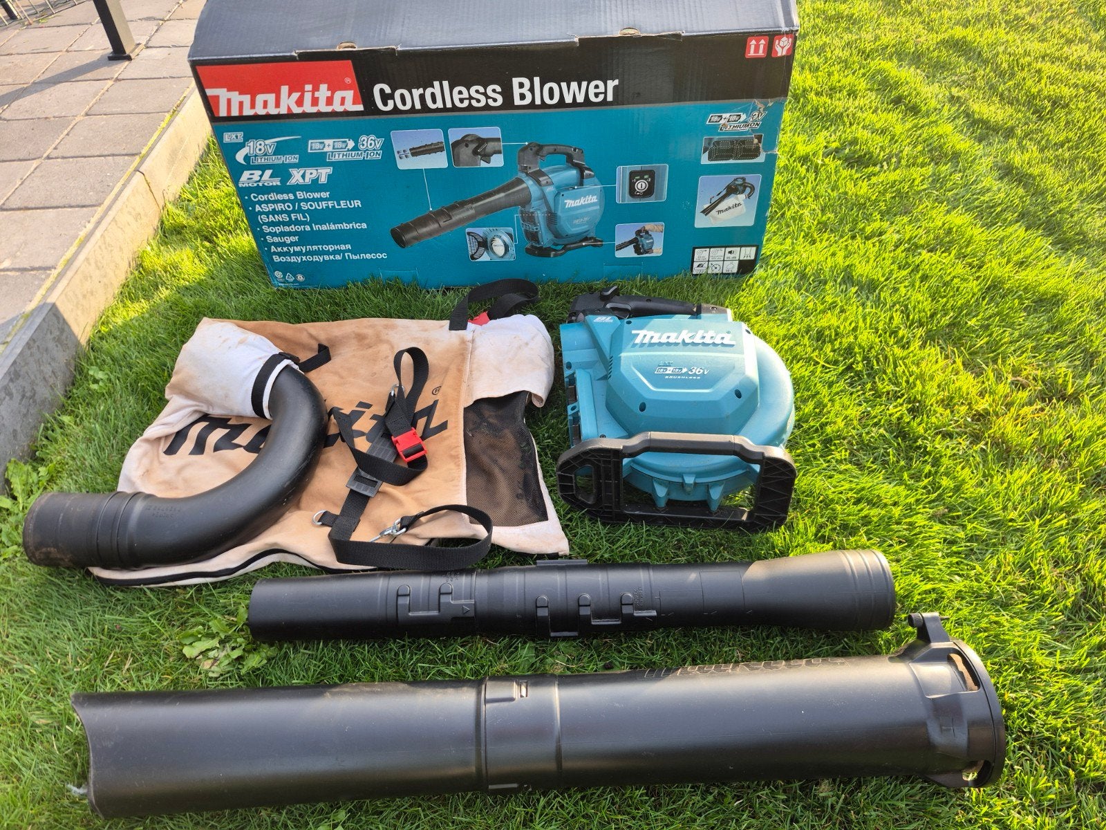 Makita LXT DUB 363ZV bladblazer/ zuiger  werkt op 2x18v accu, Tuin en Terras, Ophalen, Accu