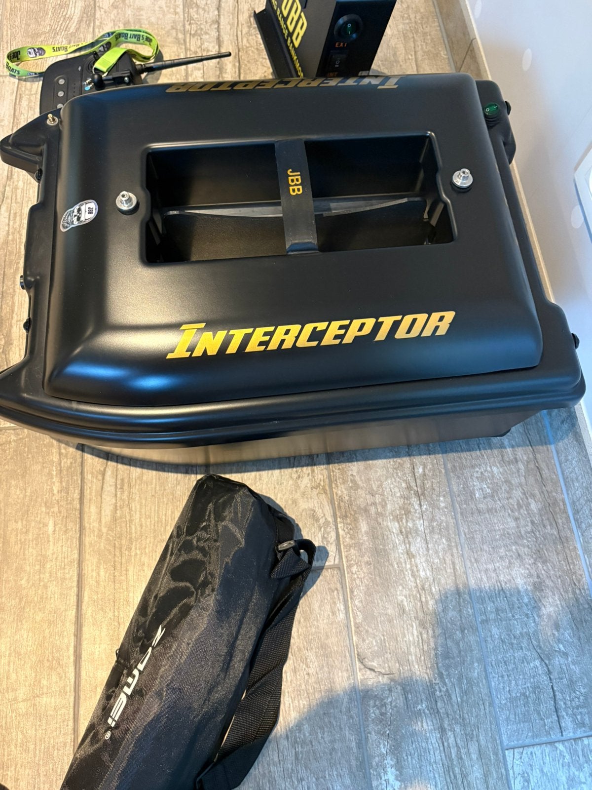 Interceptor JBB voerboot, Sports nautiques & Bateaux, Enlèvement, Comme neuf
