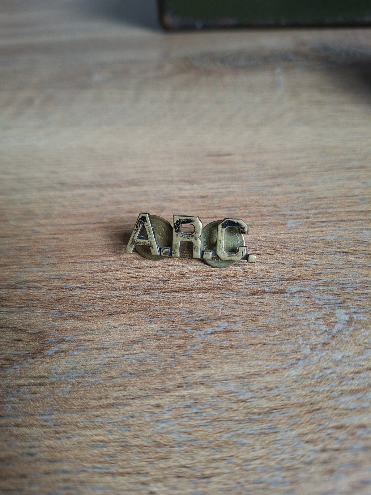 WW2 US A.R.C. pin, Ophalen of Verzenden