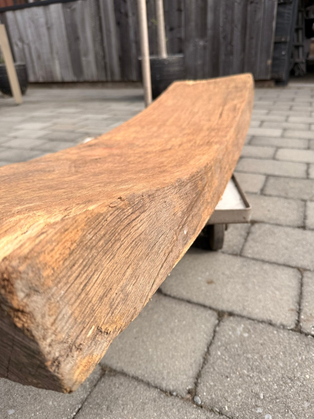 Stoere robuuste oude eiken balk gebogen, Ophalen, Zo goed als nieuw