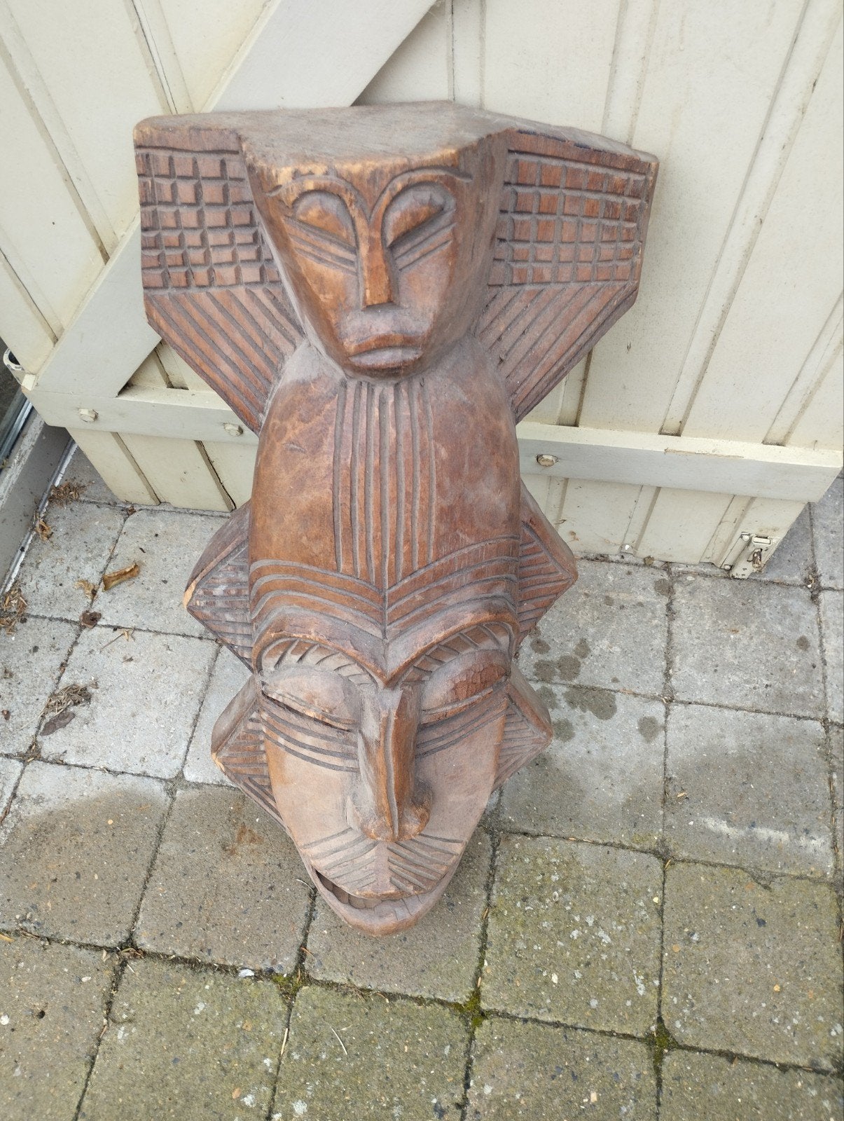 vieux masque en bois, Enlèvement, Masque