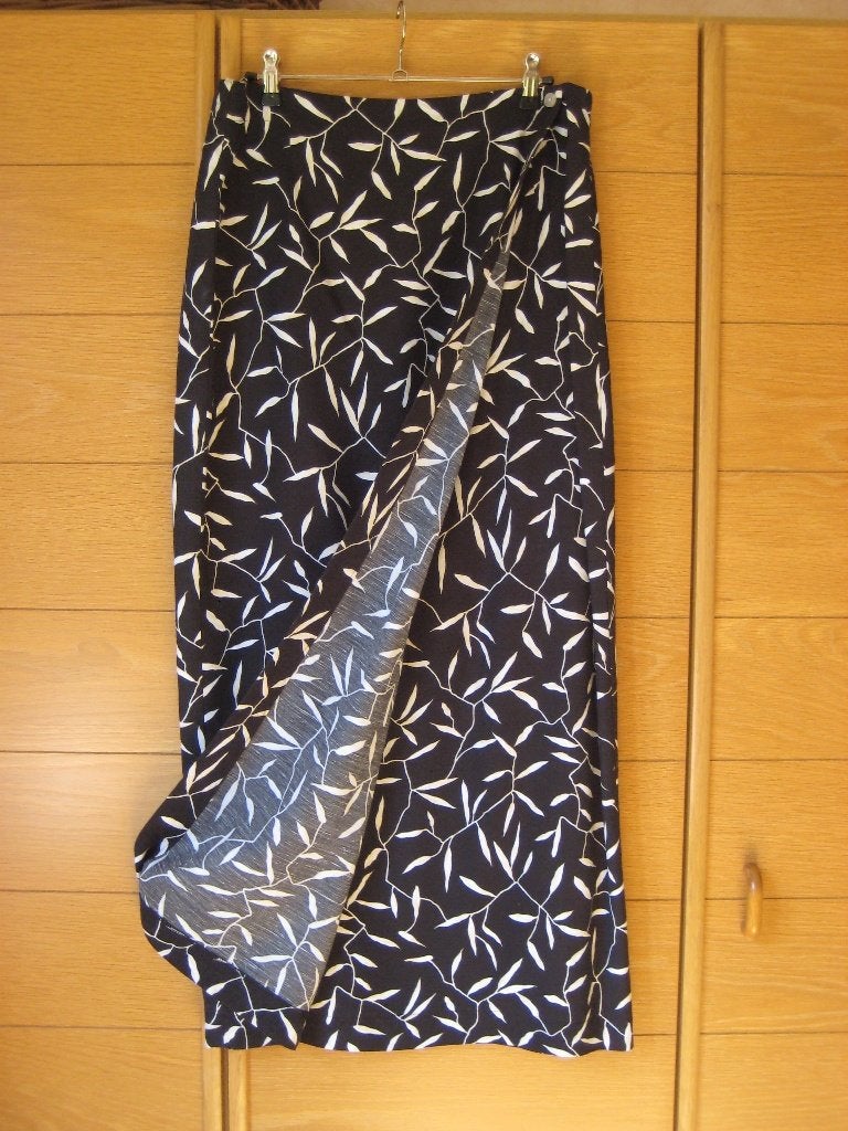 Stijlvolle maxi zomerrok met wikkel – zwart/wit – maat 42, Kleding | Dames, Rokken, Wit, Maat 42/44 (L), Ophalen of Verzenden