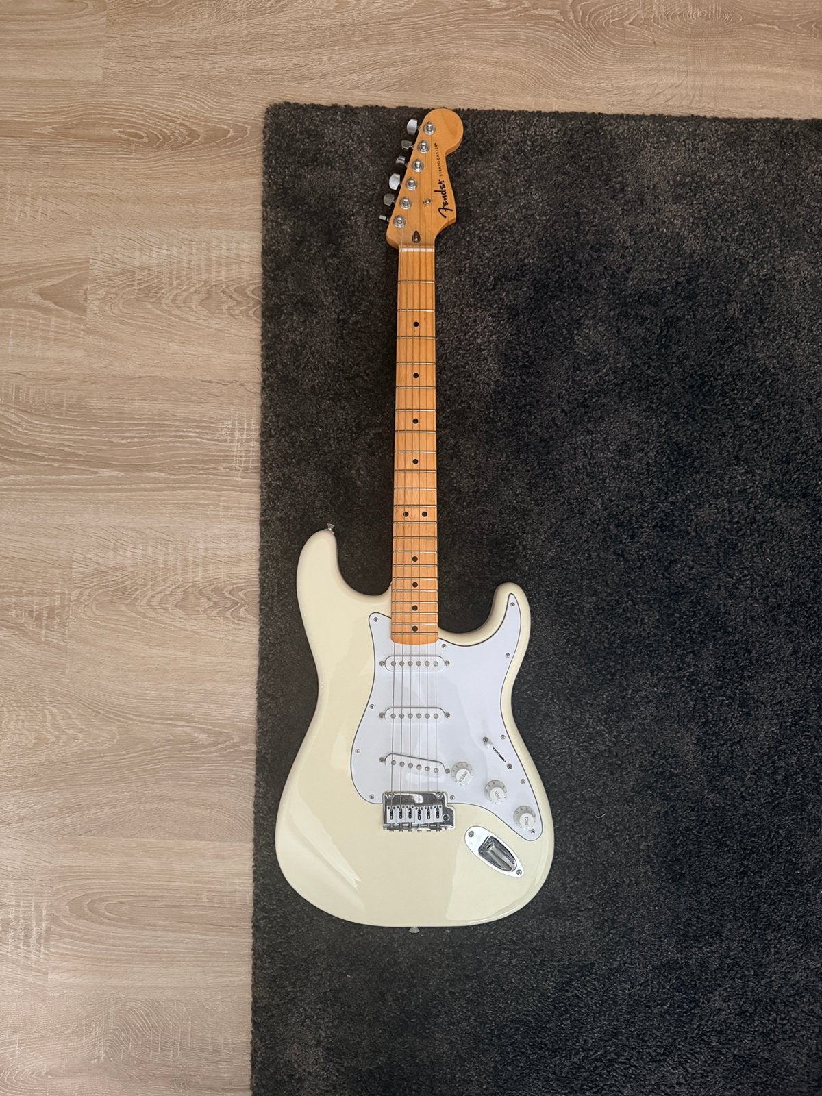 Fender Standard Stratocaster Olympic White, Muziek en Instrumenten, Snaarinstrumenten | Gitaren | Elektrisch, Ophalen, Fender