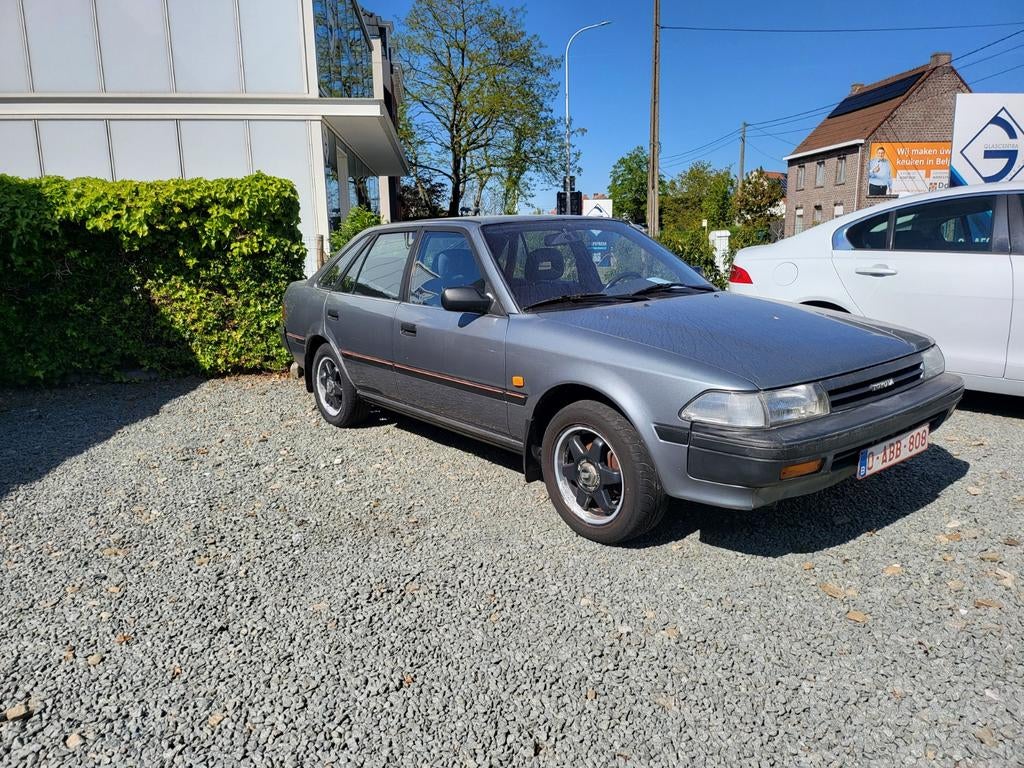 Toyota Carina 1.6 B/154364/Ancienne/Manuel/2270€, Boîte manuelle, Bleu, 5 portes, Tissu