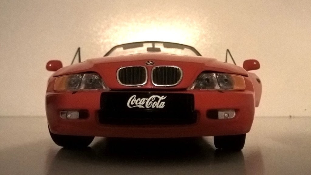 1/18 BMW Z3 E36 1.9L Roodster 1996 UT Models, Hobby & Loisirs créatifs, Voitures miniatures | 1:18, Enlèvement ou Envoi, Comme neuf