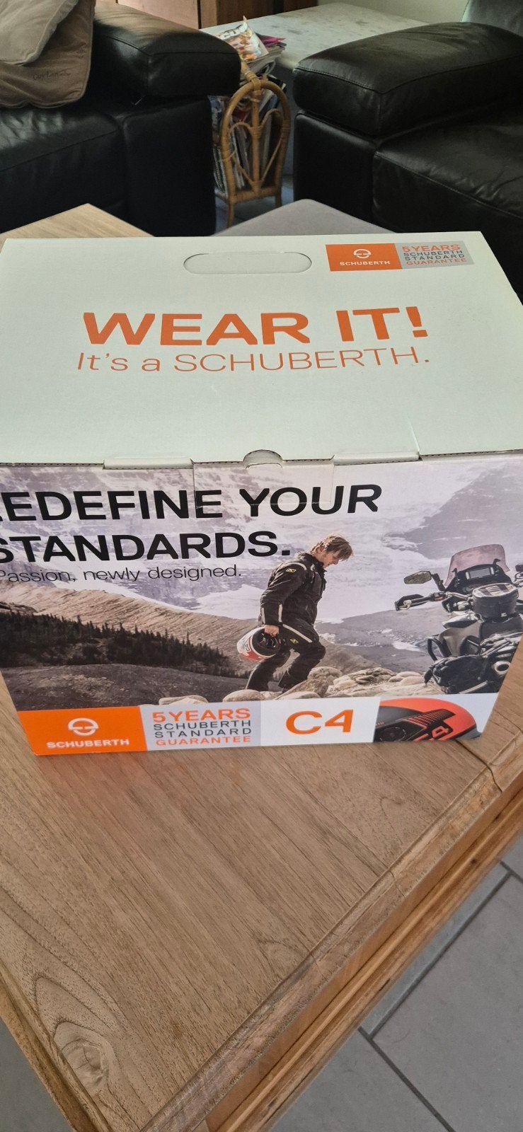 Nieuwe motorhelm Schuberth C4., Motoren, Ophalen